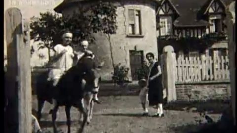 Où se situe exactement ce manoir à pans de bois?